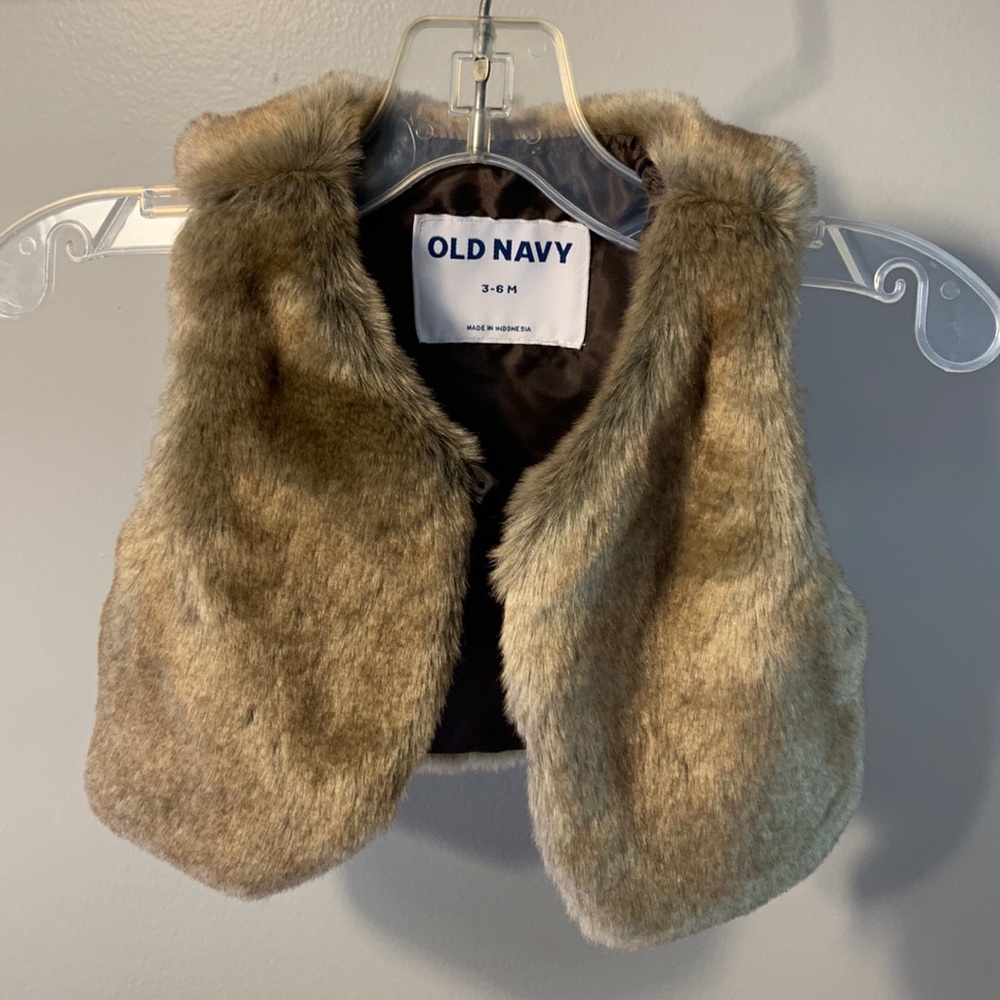 Faux fur vest NWT
